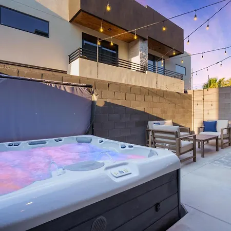 Desert Oasis At Pecan Valley Resort - Private Hot Tub